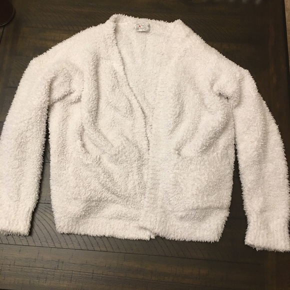 Comfy Teddy White Sweater w/ Pockets - Picture 1 of 3